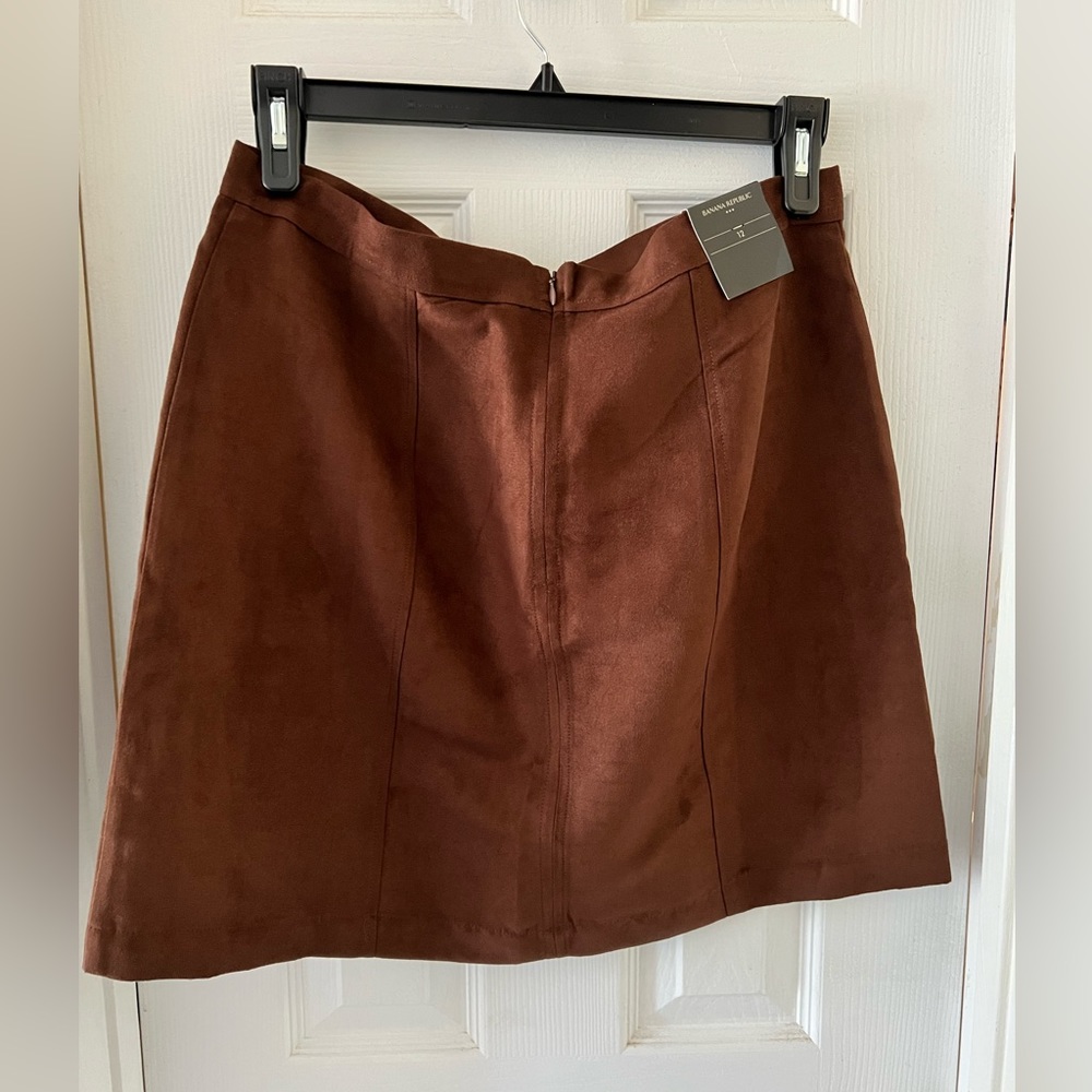Banana Republic 🆕 Faux suede skirt